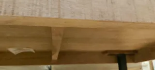 Mesa de centro industrial en madera y metal