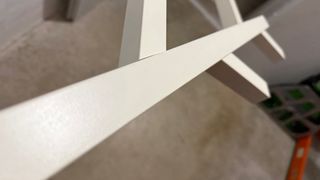 Perchero de pared blanco