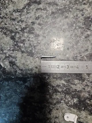 Grapas blancas para cable cuadrado