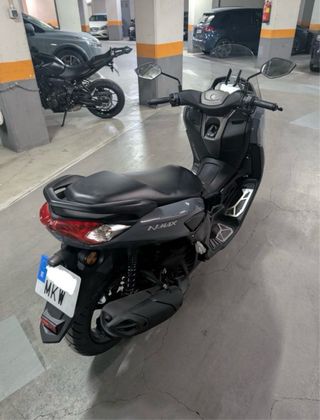 Yamaha Nmax 125cc Scooter Gris
