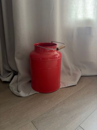 Lechera o jarrón vintage rojo