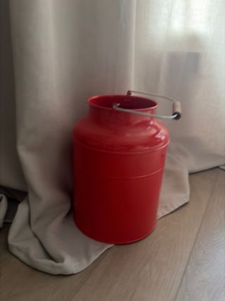 Lechera o jarrón vintage rojo