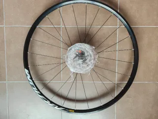 Ruedas Mavic Aksium Centerlock 700 Carretera