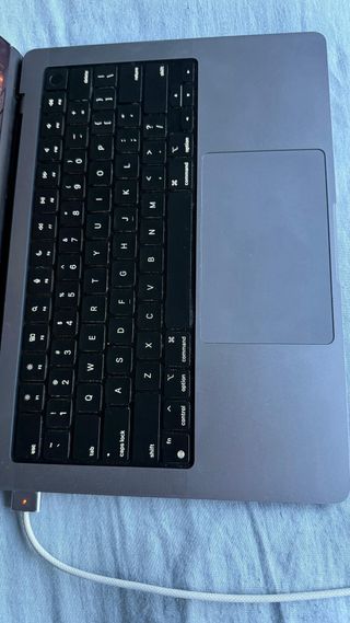 MacBook Pro 14” (2021) M1 Max – 32 GB RAM – 1 TB