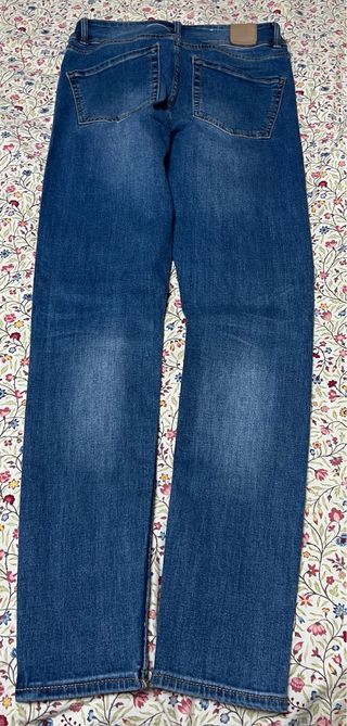 Pantalón vaquero chica azul