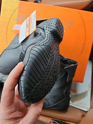 Botas moto , nuevas a estrenar con etiqueta