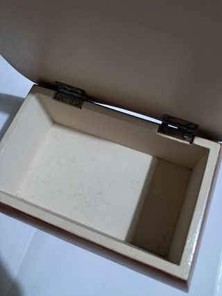 Cofanetto in legno con découpage floreale