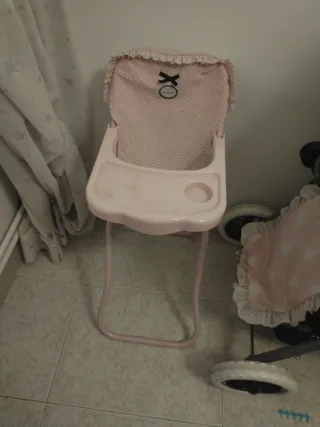 Trona de juguete rosa