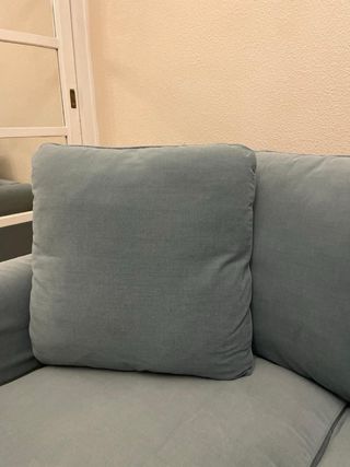 Sofá de tela azul y gris de 4 puestos