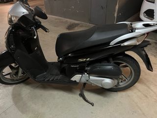 Honda SH Scoopy 125i averiada.Negociable
