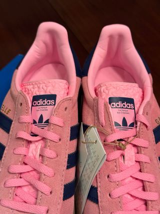 Zapatillas adidas GAZELLE rosas