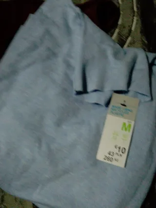 Jersey cuello alto talla M pero da mas talla