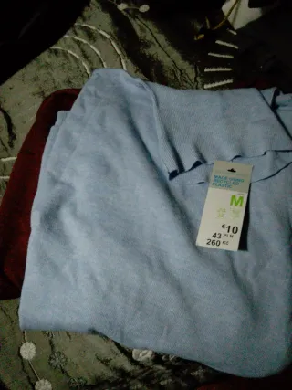 Jersey cuello alto talla M pero da mas talla