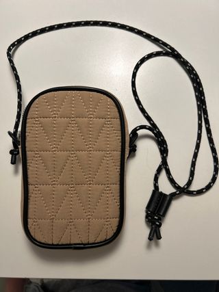 Bolso pequeño bandolera beige y negro