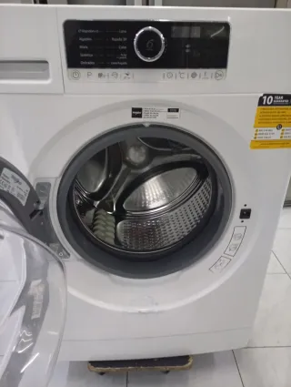 LAVADORA MARCA WHIRLPOOL DE 8 KG