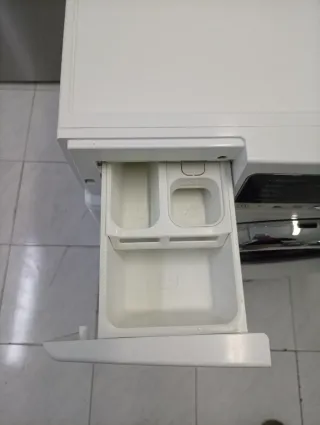 LAVADORA MARCA WHIRLPOOL DE 8 KG