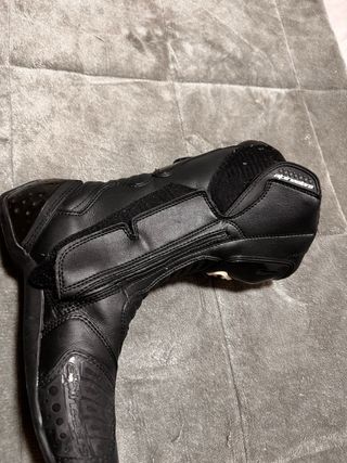 Mono de moto talla 56 como nuevo