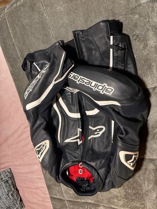 Mono de moto talla 56 como nuevo