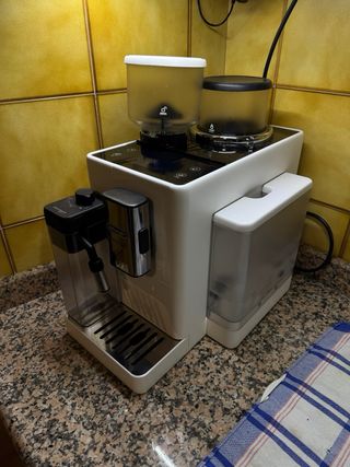 Macchina Caffè DeLonghi Rivelia