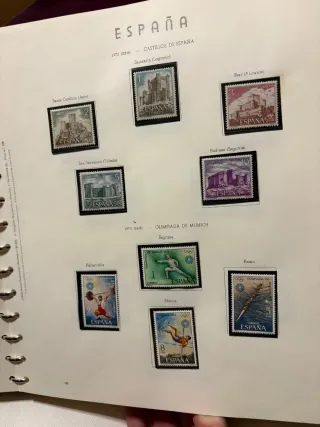 Precio a negociar Libro Sellos España 1973 Persona