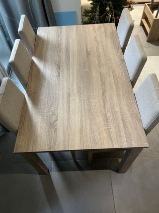 Mesa extensible comedor y 6 sillas