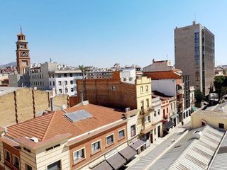 Garaje en venta en Centre en Hospitalet de Llobregat, L´