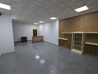 Local comercial en alquiler en Petrer
