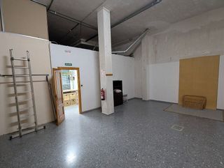 Local comercial en alquiler en Petrer