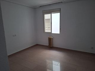 Piso en alquiler en Santa Rosa - Valdeolleros en Córdoba