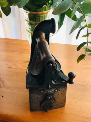 Antigua plancha Mondragón