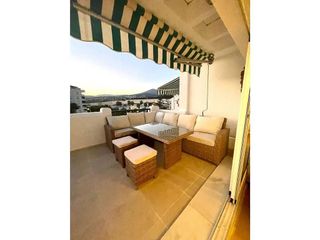 Ático en alquiler en Nueva Andalucía centro en Marbella