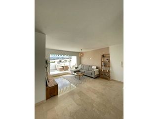 Ático en alquiler en Nueva Andalucía centro en Marbella