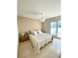 Ático en alquiler en Nueva Andalucía centro en Marbella