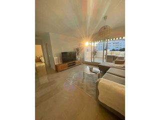 Ático en alquiler en Nueva Andalucía centro en Marbella