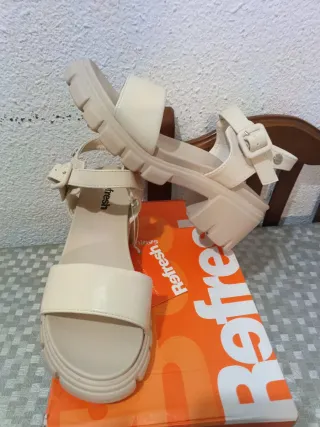 Sandalias Refresh Beige