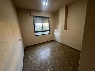 Piso en alquiler en Huerta Rosales - Valdepasillas en Badajoz