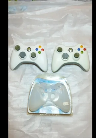 2 Controller Xbox 360 + cover silicone