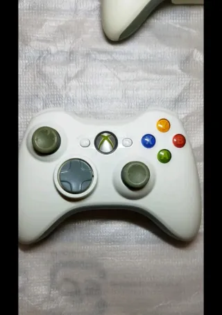 2 Controller Xbox 360 + cover silicone