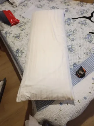 Almohada blanca de tela