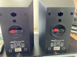 Infinity Subwoofer Plata y altavoces Jamo.