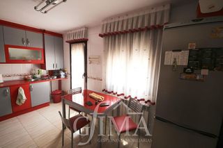 Casa adosada en venta en Tomelloso