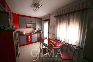 Casa adosada en venta en Tomelloso