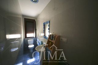 Casa adosada en venta en Tomelloso