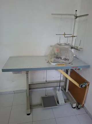 Máquina de coser industrial Siruba