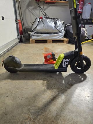 Patinete Eléctrico Husqvarna