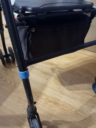 ANDADOR PARA PERSONAS MAYORES CON BOLSA Y ASIENTO