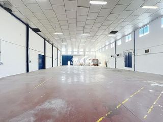 Nave industrial en alquiler en Lucena