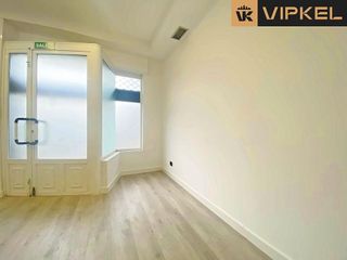 Local comercial en alquiler en Os Mallos - San Cristóbal en Coruña (A)