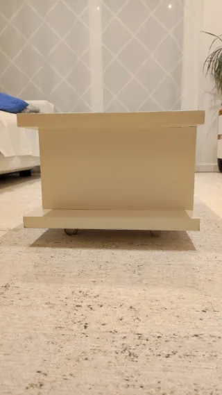 Mesita de salón/TV beige y blanca