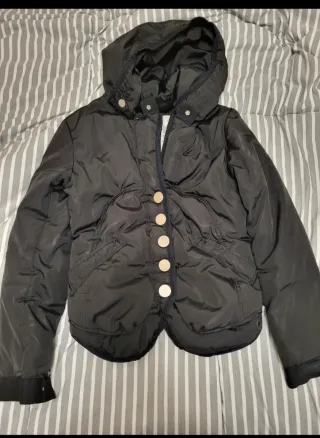 Giubbino donna nero con bottoni marca guxy